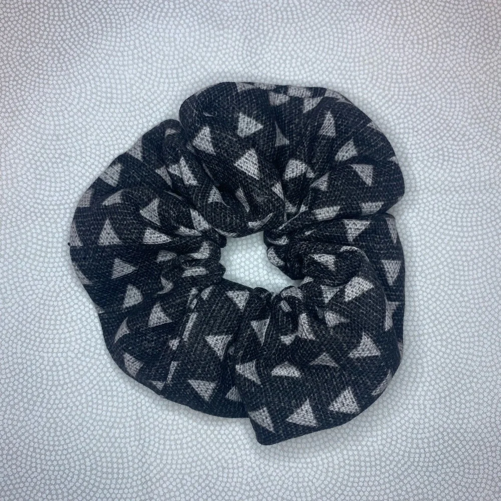 Black Triangle Scrunchie - Picture 1 of 1